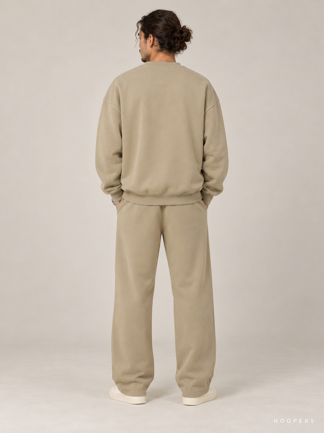 סווטשירט Fear of God Essentials – Big Script חאקי – גב