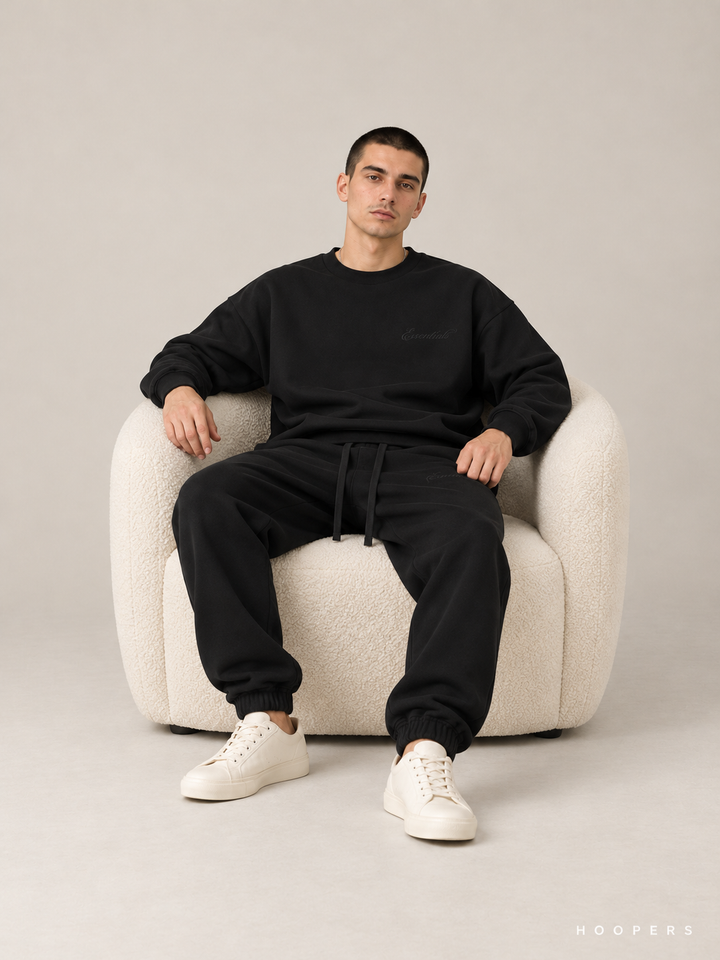 סווטשירט Fear of God Essentials – Script שחור – סטודיו