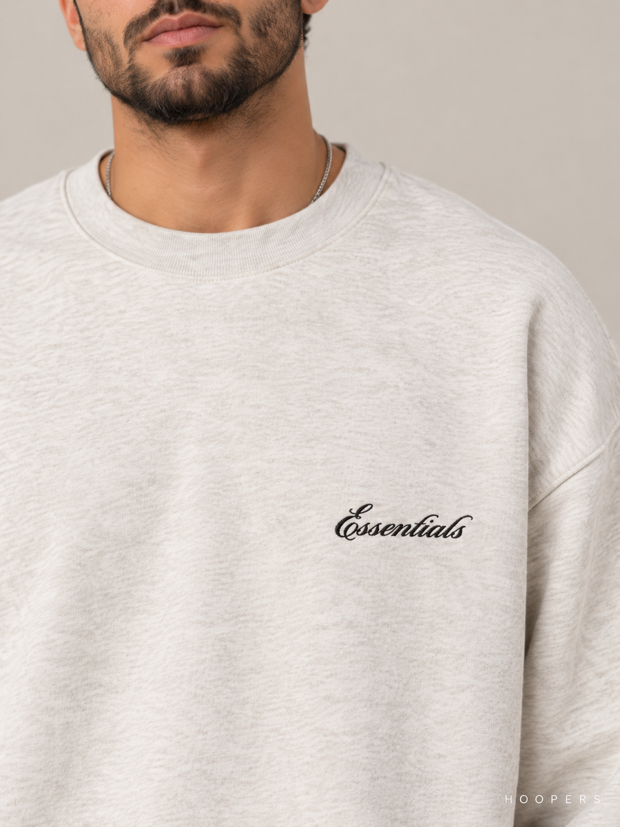סווטשירט Fear of God Essentials – Script שמנת מלאנז' | HOOPERS