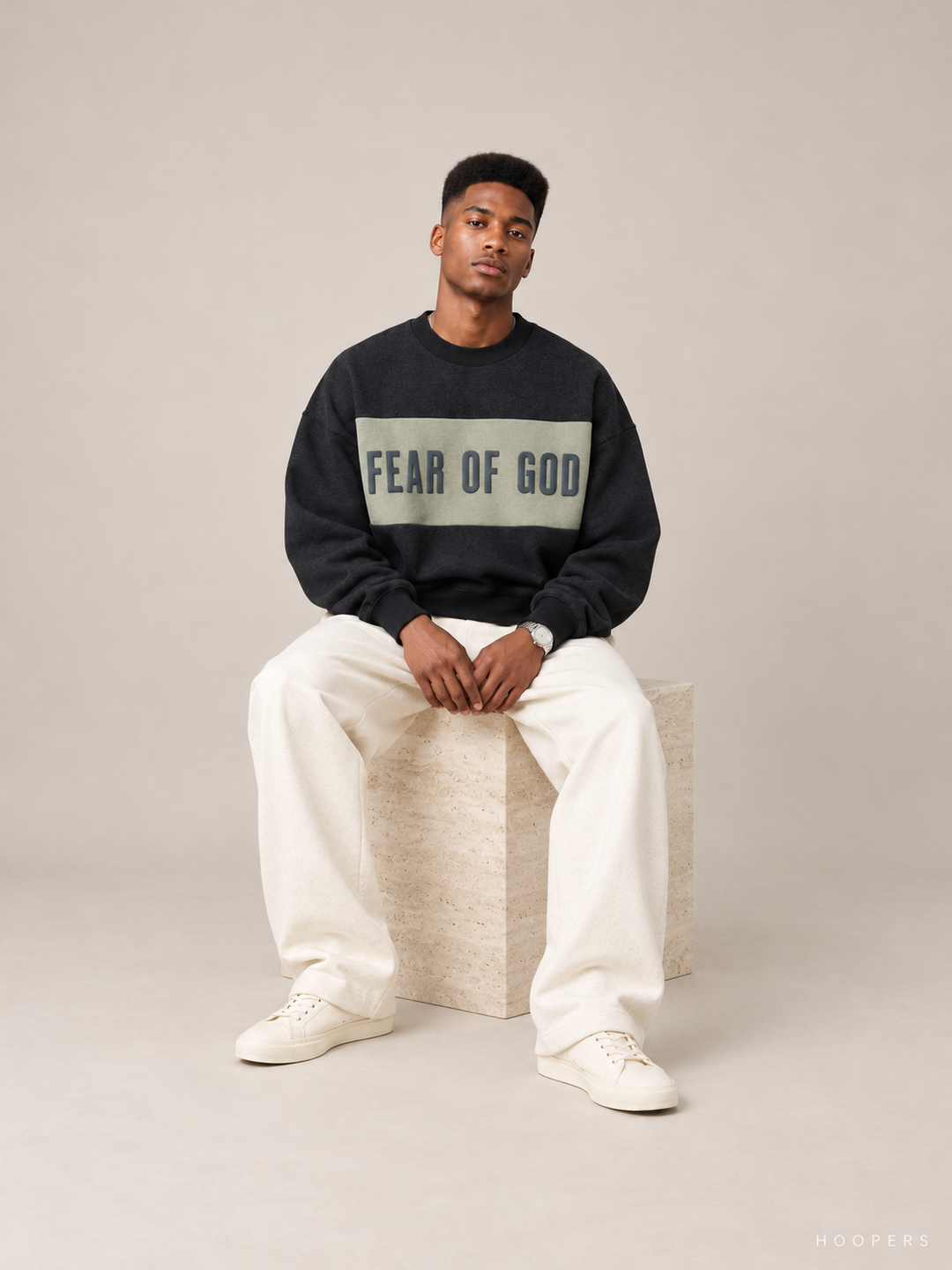 סווטשירט Fear of God Essentials – Band שחור מלאנז' – סטודיו