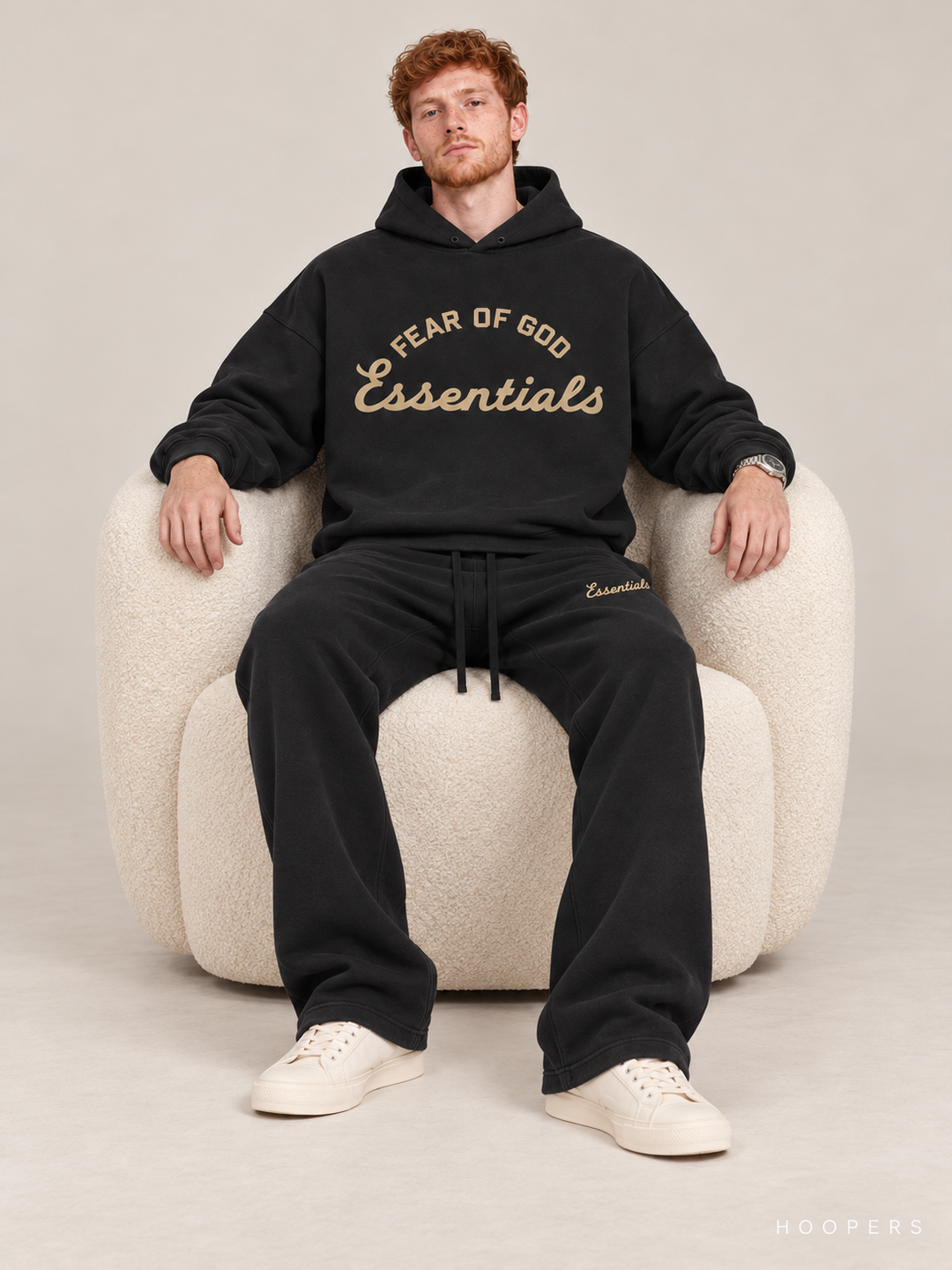 קפוצ'ון Fear of God Essentials – Big Script שחור דהוי – סטודיו