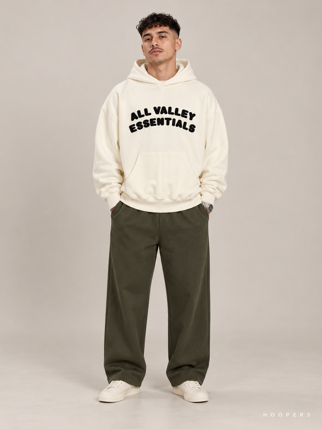 קפוצ'ון Fear of God Essentials – All Valley שמנת – חזית