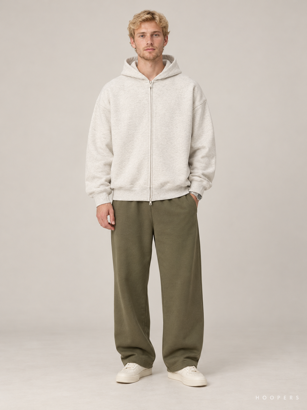 קפוצ'ון רוכסן Fear of God Essentials – Zip שמנת מלאנז' – חזית