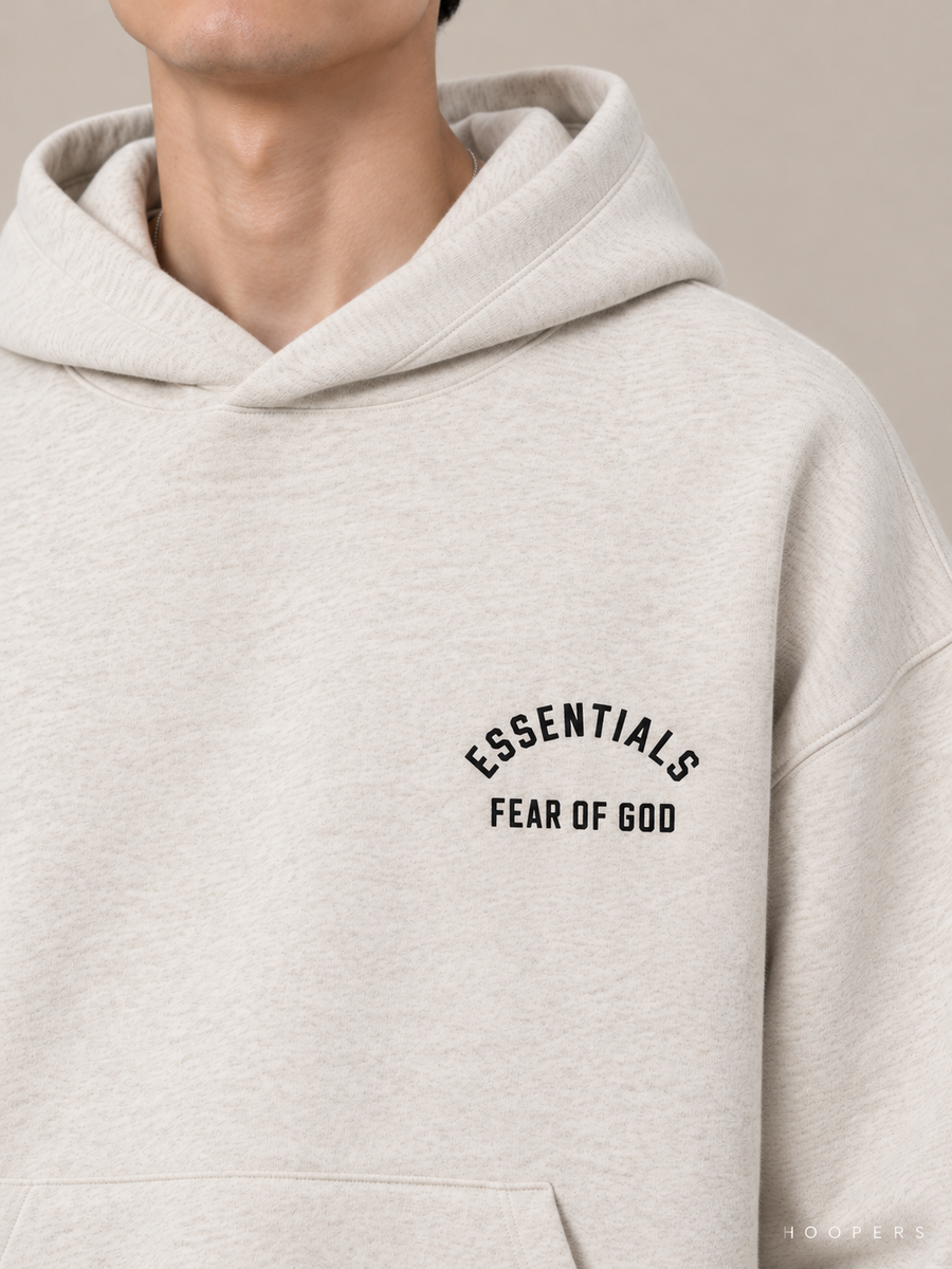 קפוצ'ון Fear of God Essentials – Mini Arch שמנת מלאנז' | HOOPERS