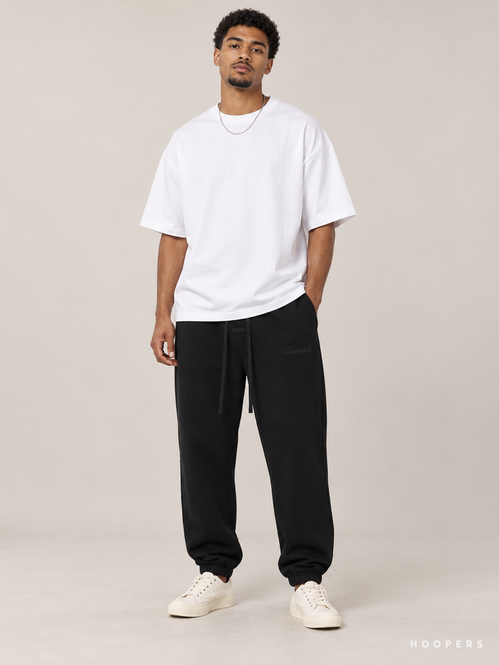 מכנס טרנינג Fear of God Essentials – Script Jogger שחור – חזית