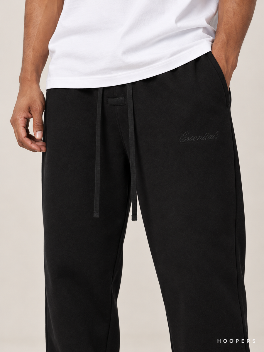 מכנס טרנינג Fear of God Essentials – Script Jogger שחור | HOOPERS