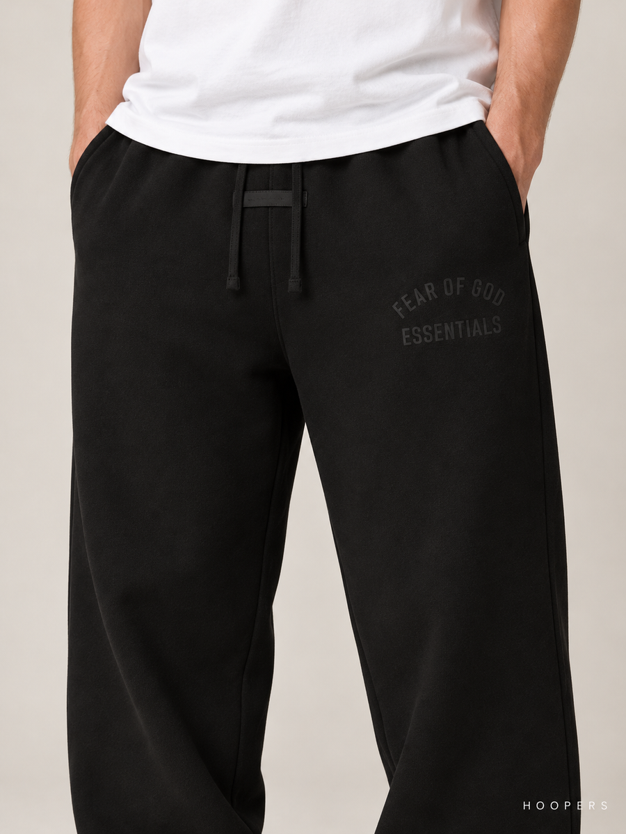 מכנס טרנינג Fear of God Essentials – Arch Jogger שחור | HOOPERS