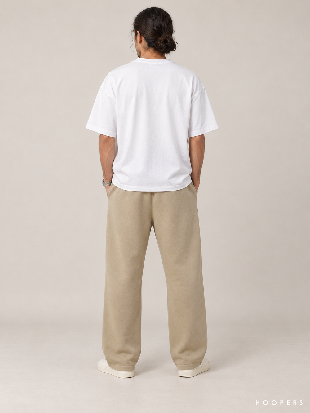 מכנס טרנינג Fear of God Essentials – Script חאקי – גב