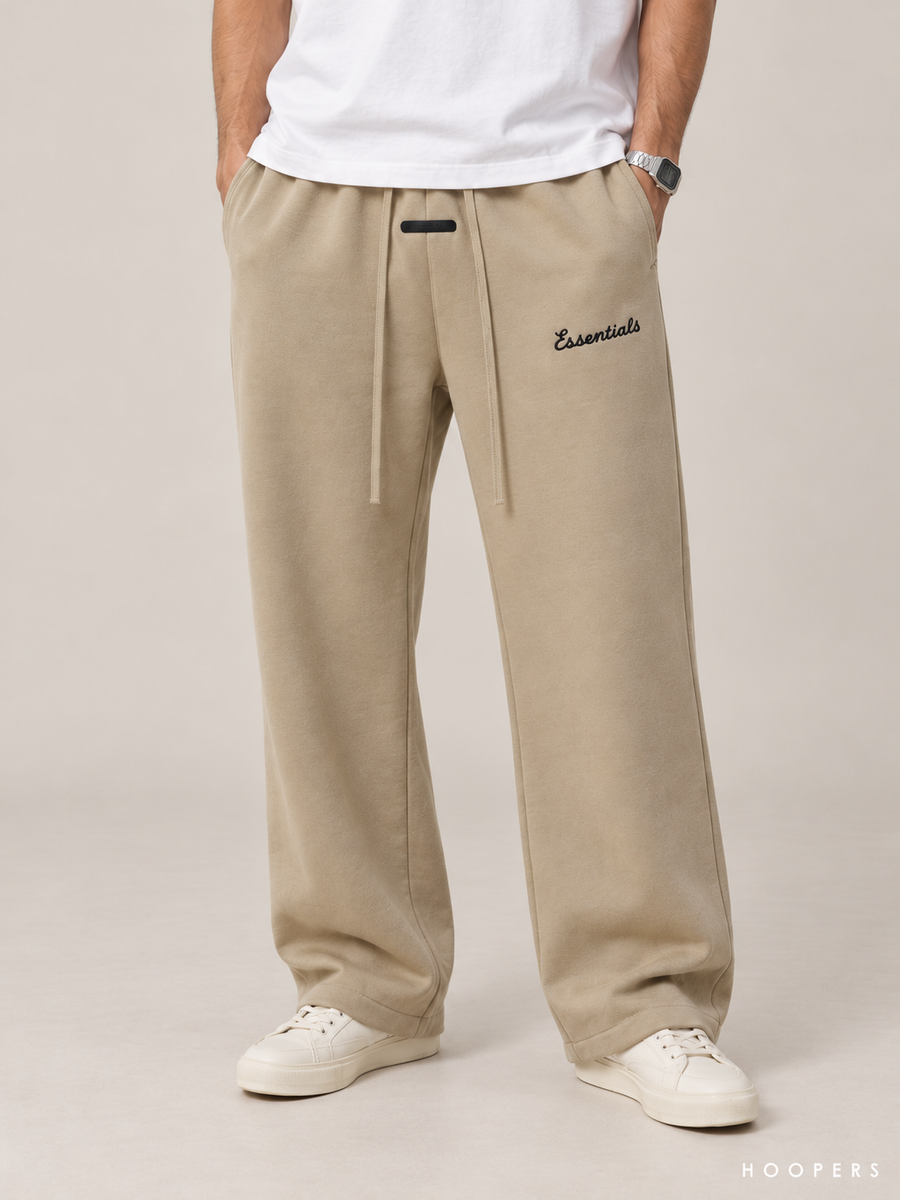 מכנס טרנינג Fear of God Essentials – Script חאקי | HOOPERS