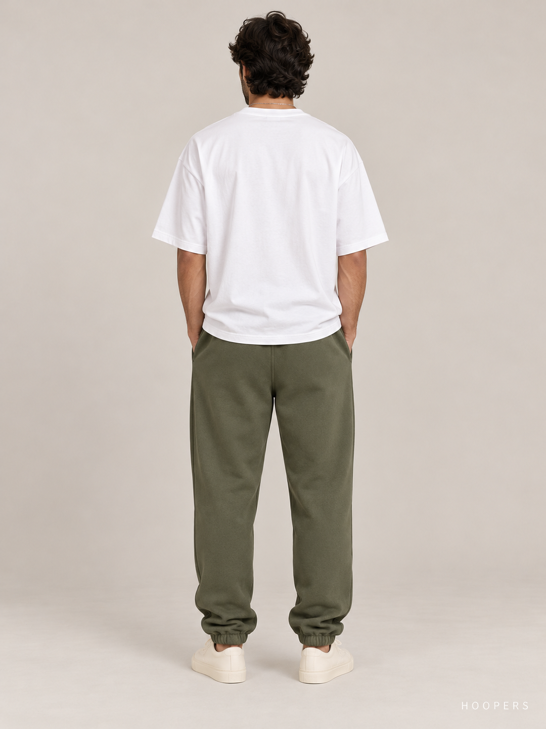 מכנס טרנינג Fear of God Essentials – Arch Jogger ירוק זית – גב