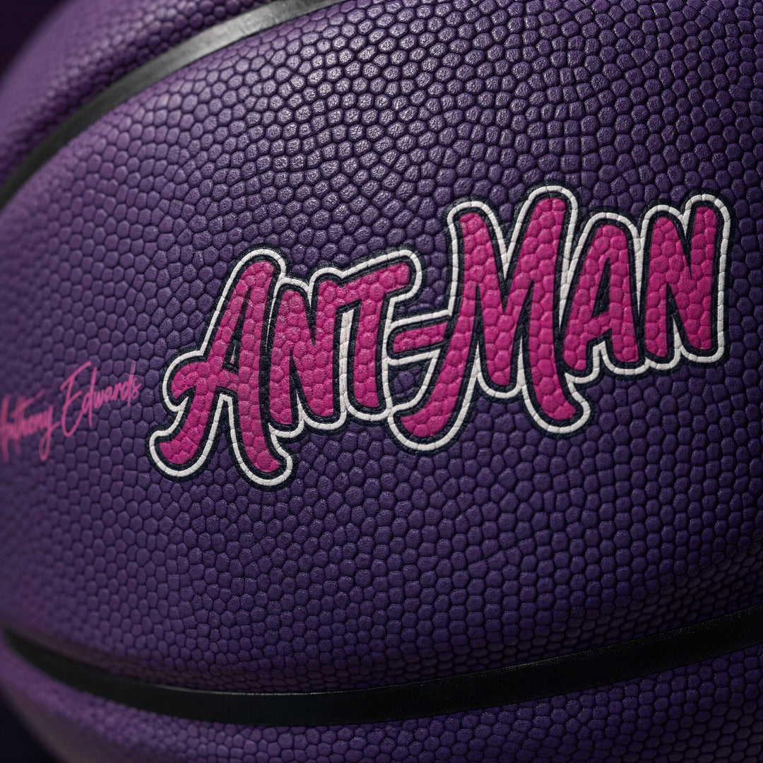כדורסל אנתוני אדוארדס - מאקרו הכיתוב ANT-MAN ומרקם העור