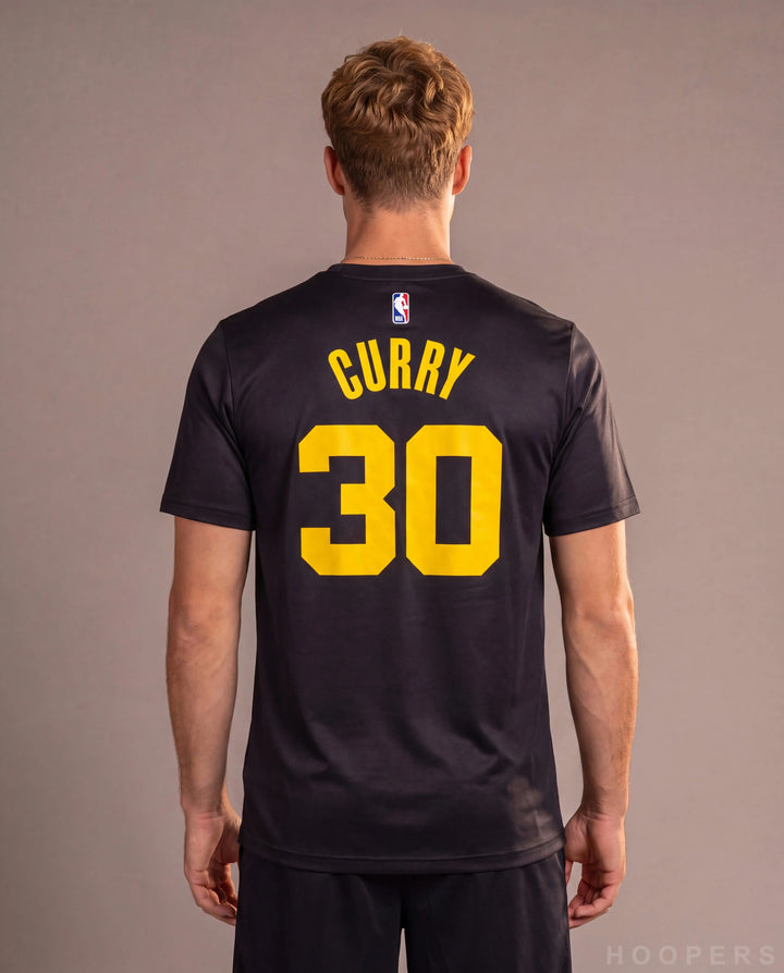 חולצת CURRY 30 גולדן סטייט שחורה - מבט אחורי | HOOPERS