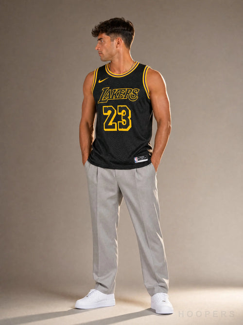 גופיית NBA לברון ג'יימס לוס אנג'לס לייקרס – שחור | HOOPERS