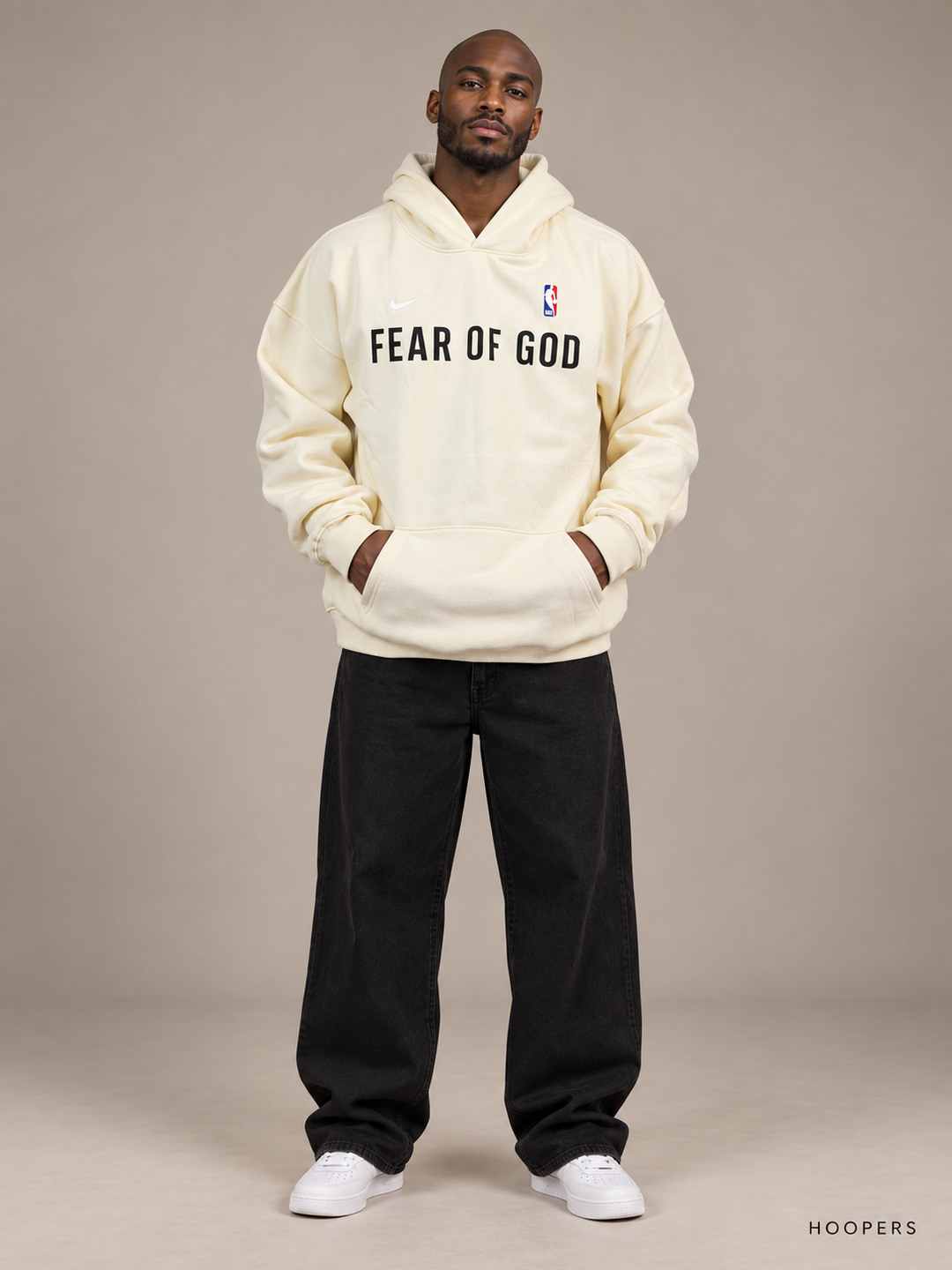 קפוצ׳ון FEAR OF GOD שמנת — חזית