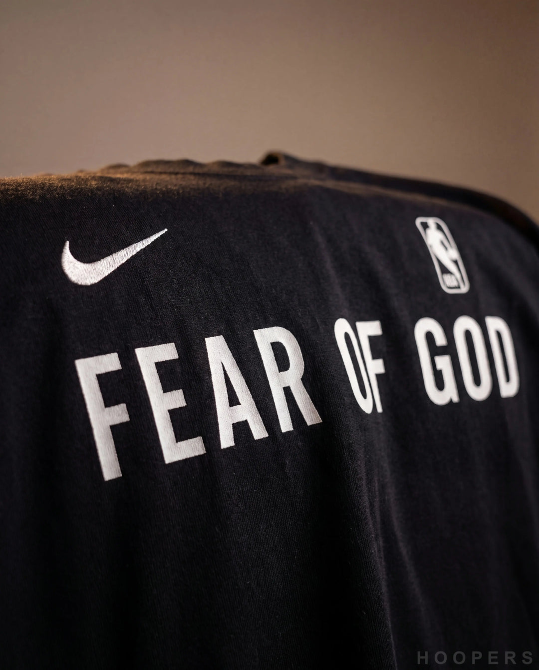 HOOPERS FEAR OF GOD חולצה שחורה - מאקרו
