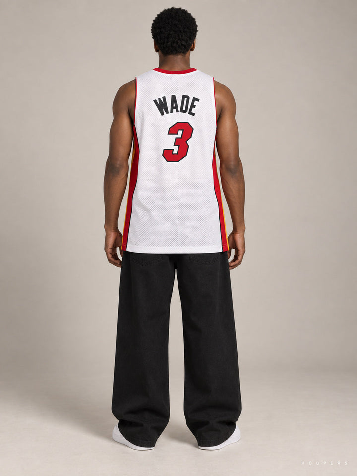 גופיית NBA דווין וויד מיאמי היט – לבן רטרו 2005/06 — מבט אחורי