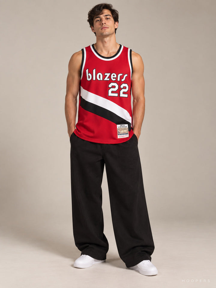 גופיית NBA קלייד דרקסלר פורטלנד טרייל בלייזרס – רטרו 1983/84 — מבט קדמי