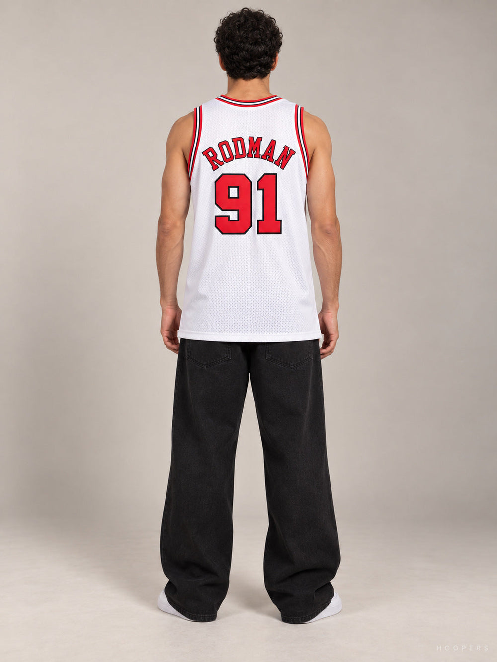 גופיית NBA דניס רודמן שיקגו בולס – לבן רטרו 1997/98 — מבט אחורי