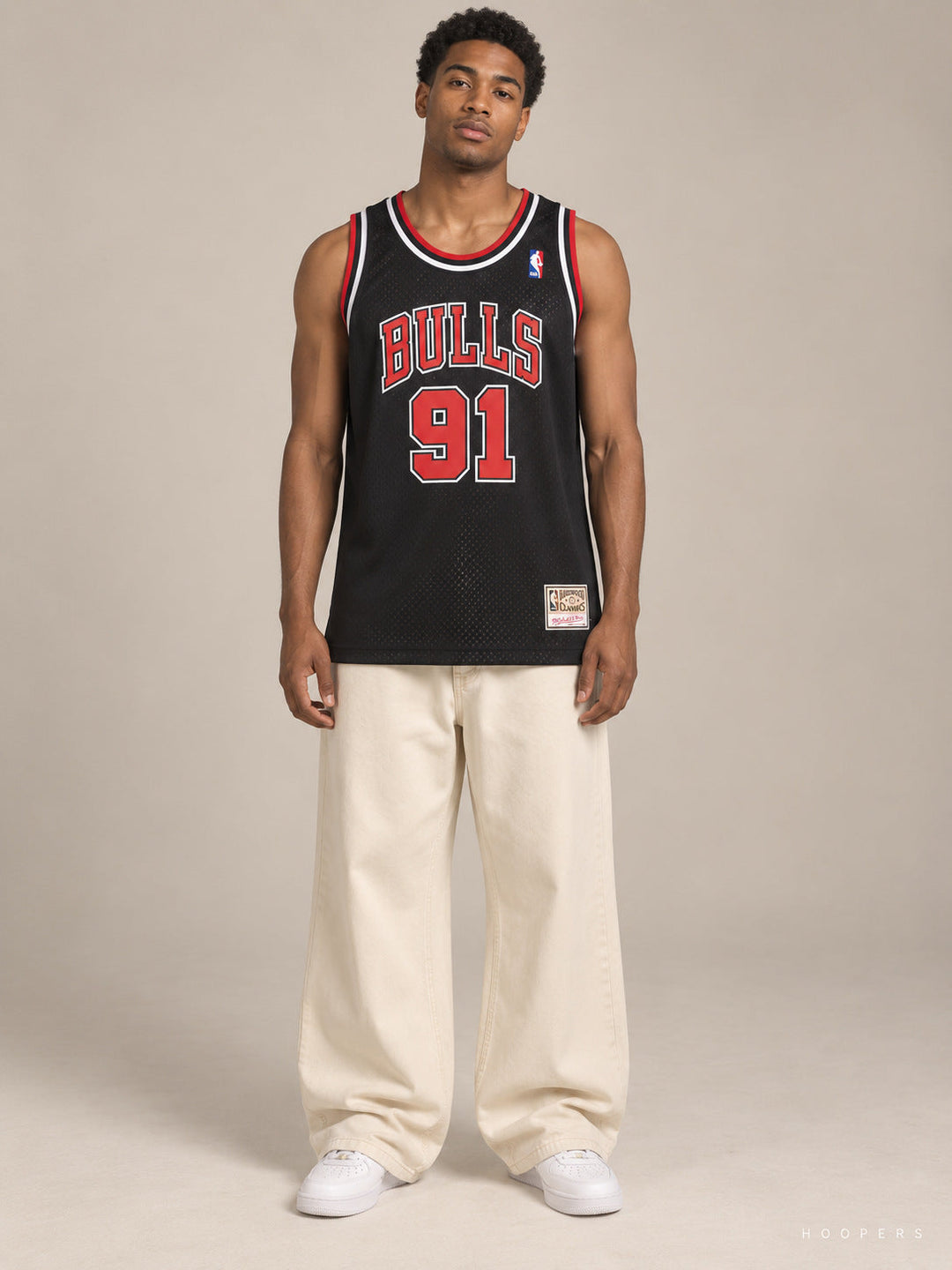 גופיית NBA דניס רודמן שיקגו בולס – שחור רטרו 1997/98 — מבט קדמי
