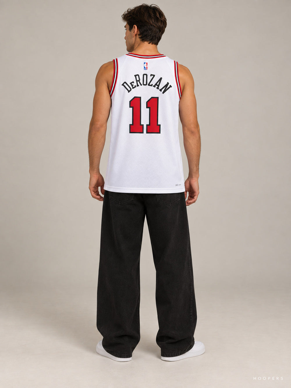 גופיית NBA דמאר דרוזן שיקגו בולס – לבן — מבט אחורי