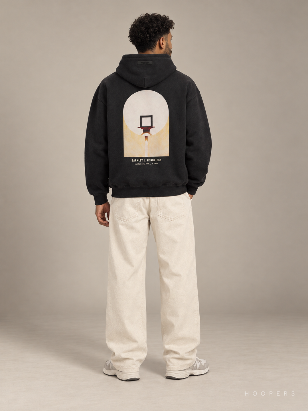 קפוצ'ון Fear of God Essentials x NBA – שחור – גב
