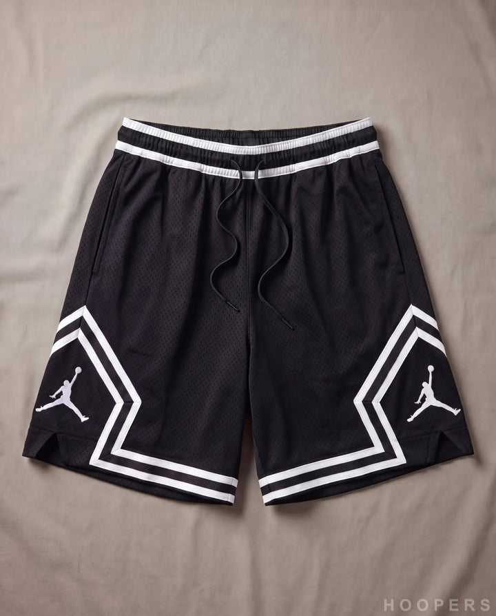 מכנסי Jordan Black flat lay מותן פס לבן