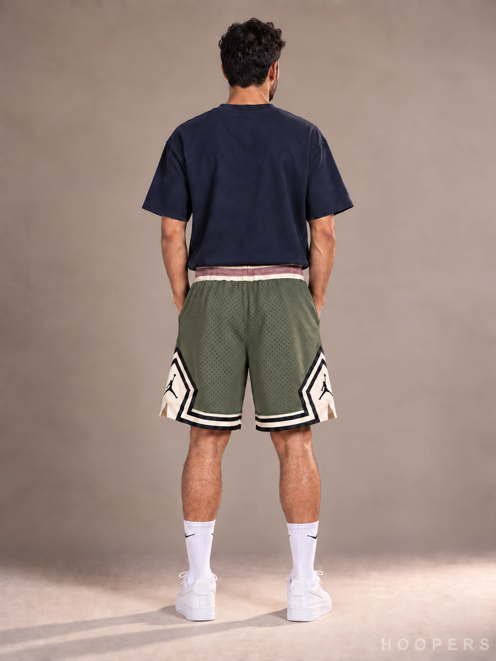מכנסי Jordan Olive Cream — גב ללא כיס וכיתוב