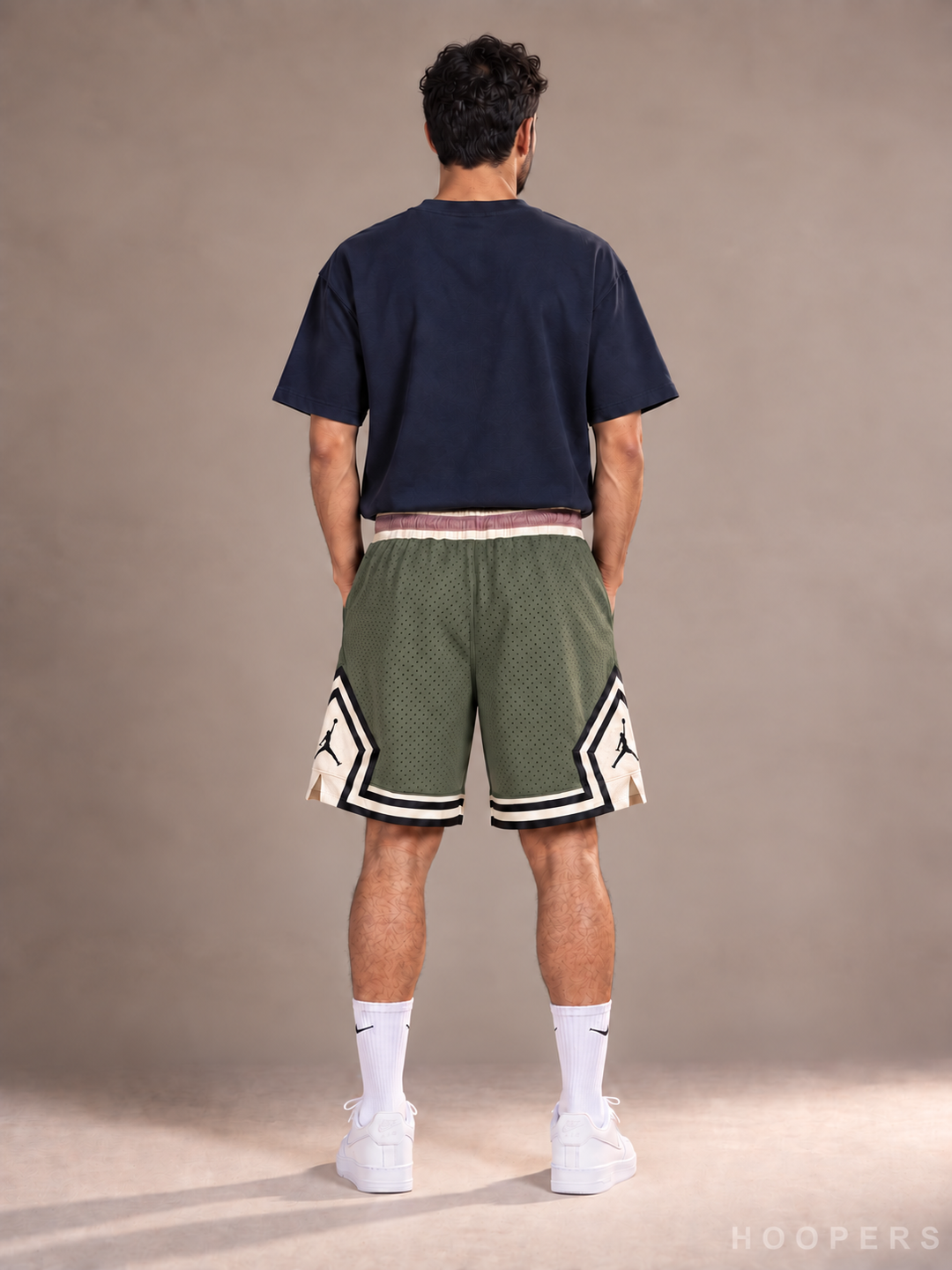 מכנסי Jordan Olive Cream — גב ללא כיס וכיתוב