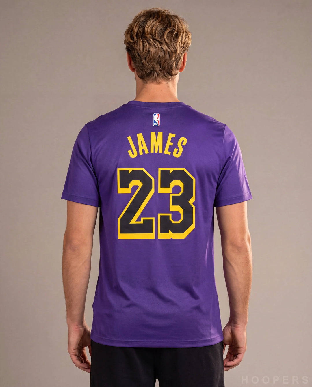חולצת JAMES 23 לייקרס סגולה - מבט אחורי | HOOPERS