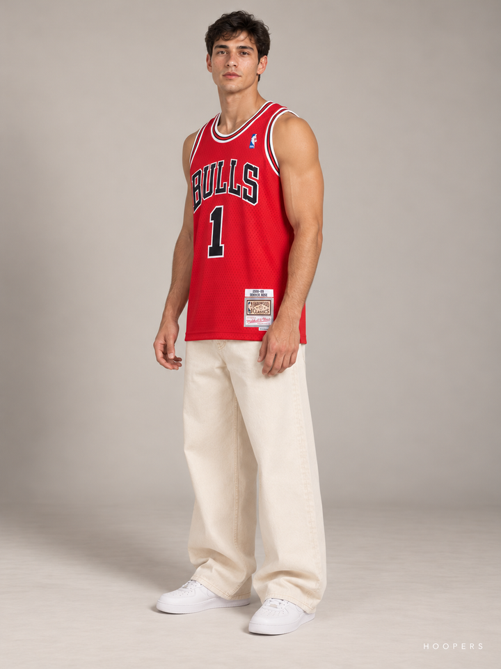 גופיית NBA דריק רוז שיקגו בולס – אדום רטרו 2008/09 – זווית