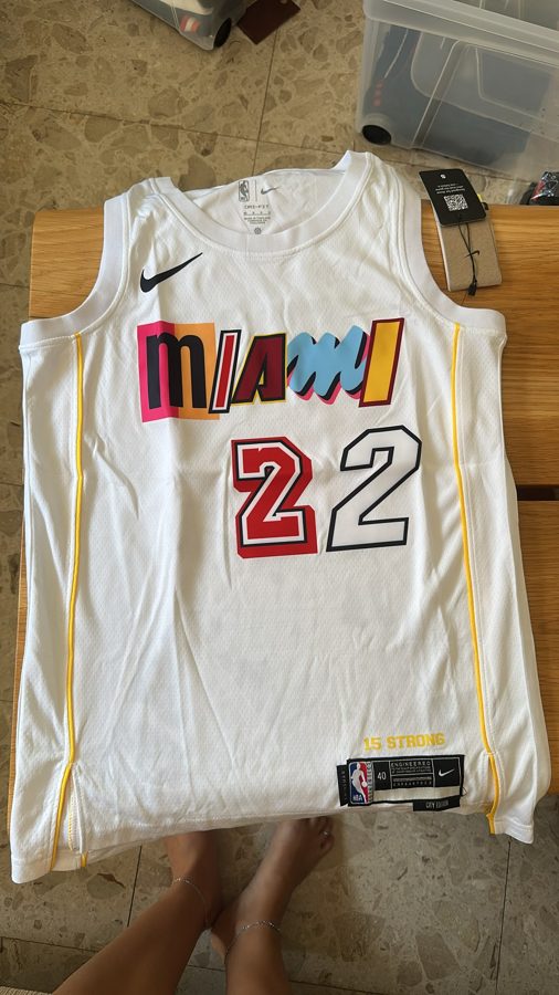 גופיית NBA ג'ימי באטלר מיאמי היט City Edition – צילום מוצר